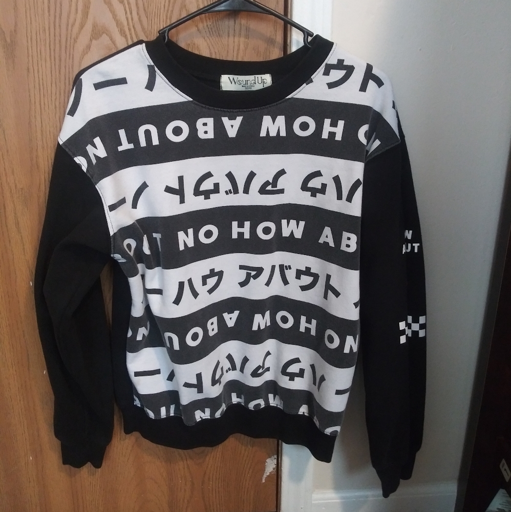 Sweatshirt